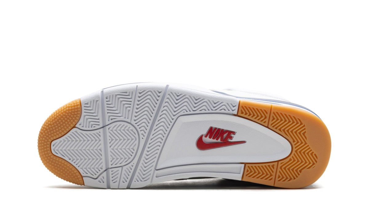 Nike SB x Air Jordan 4 Sneakers – White, Navy & Gum