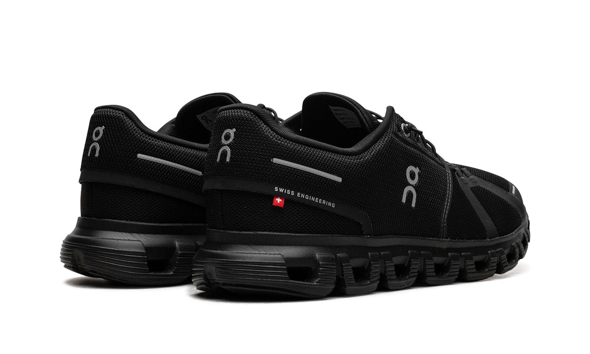 On Cloud 6 Sneakers in Triple Black