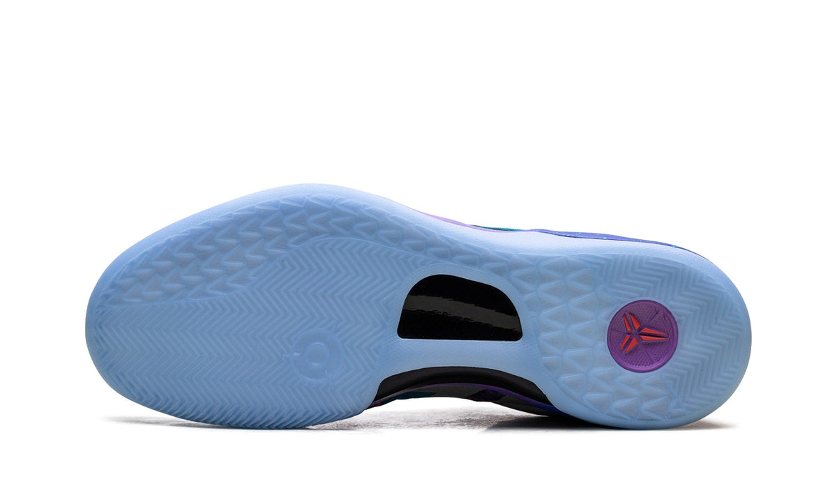 Nike Kobe Low-Top Sneakers - Multicolor Mismatched Design