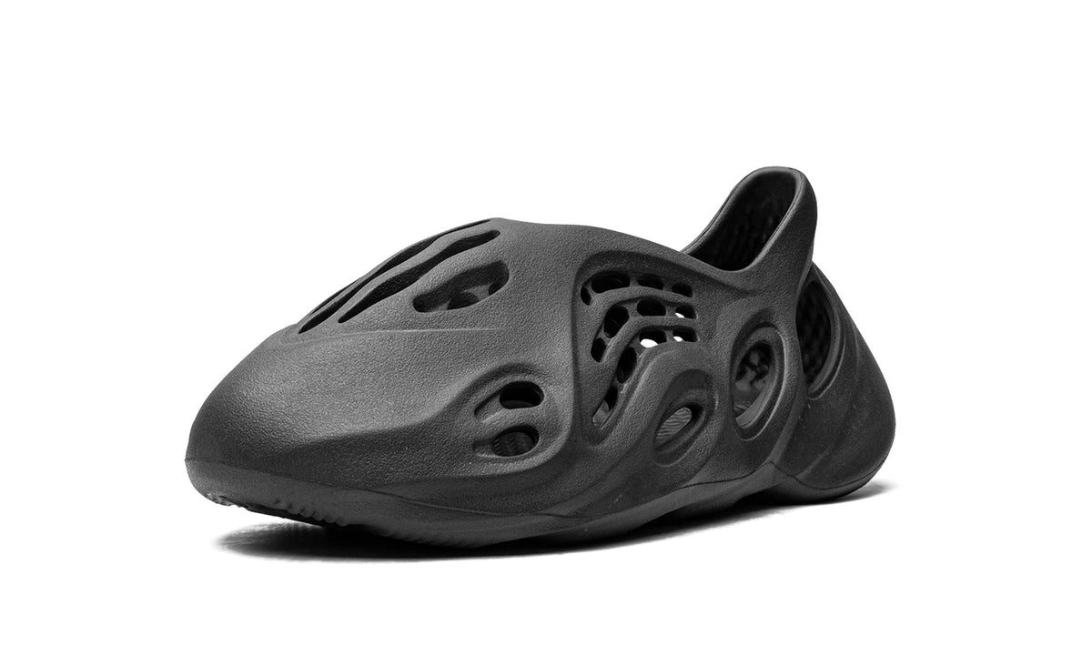 Yeezy Foam Runner Slip-On Shoes – Charcoal Black