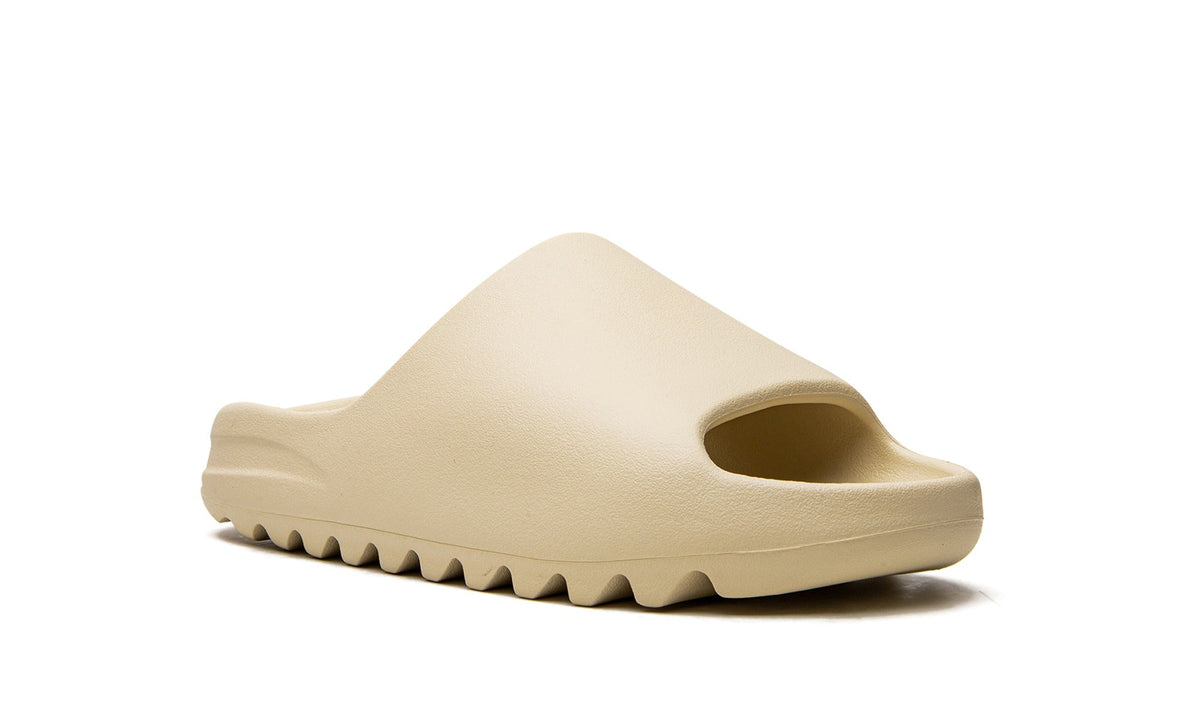 Yeezy Slide Sandals – Cream Beige