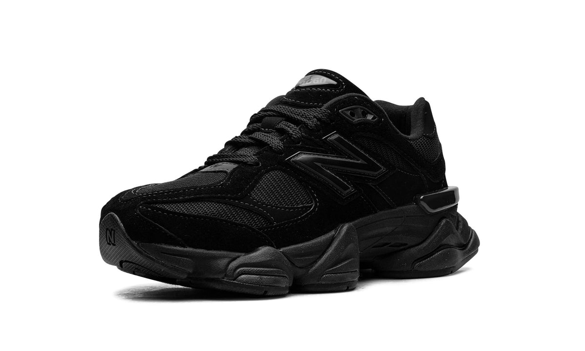 New Balance 9060 Sneakers – Triple Black
