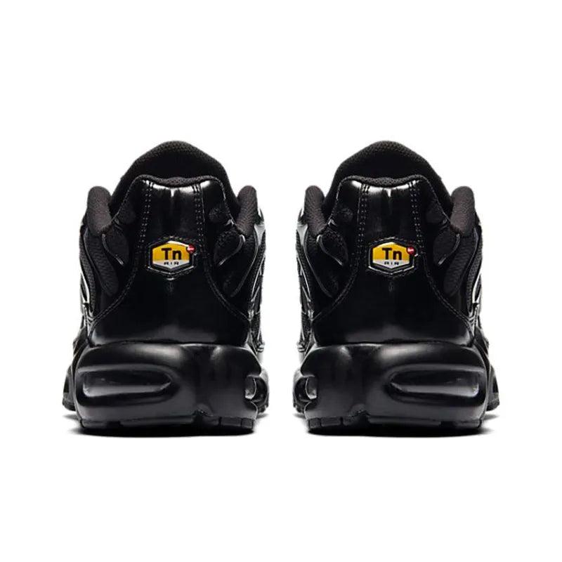 Nike Air Max Plus Sneakers – Triple Black