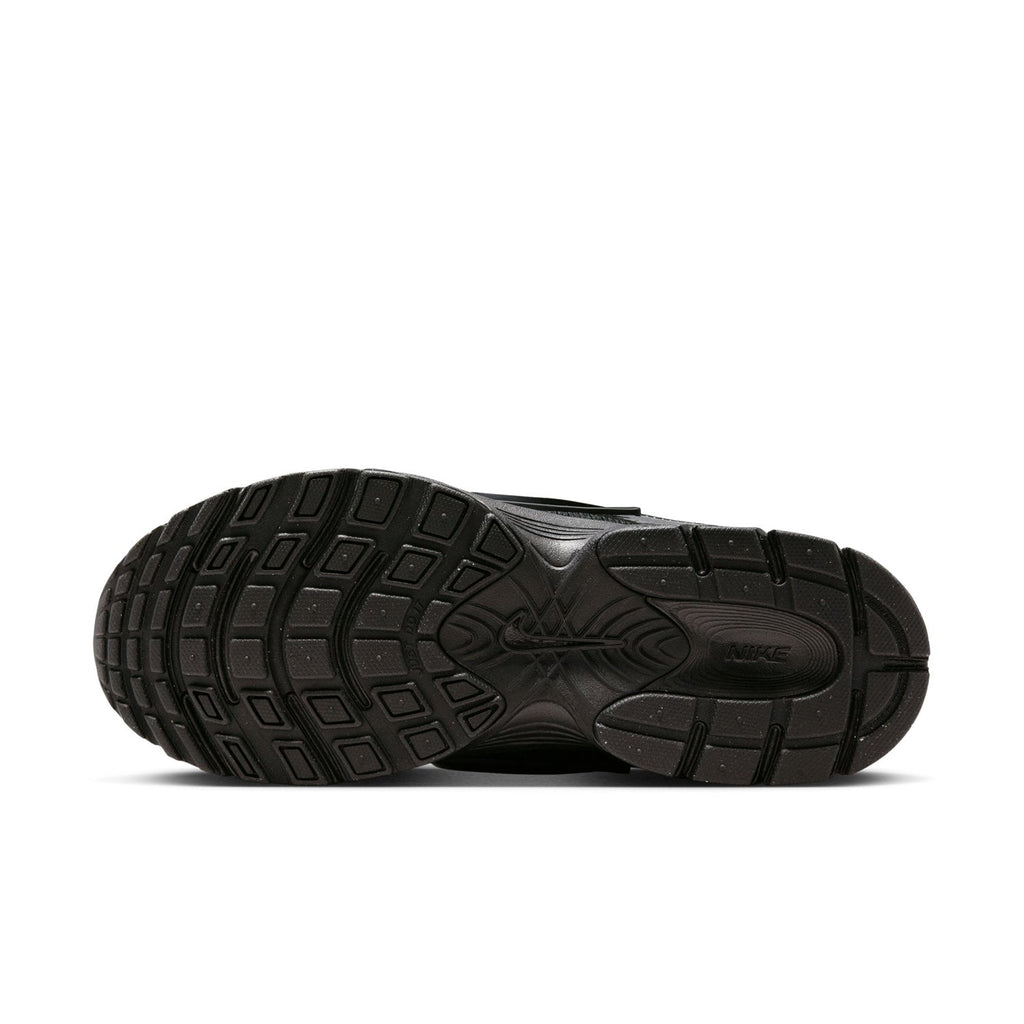 Nike V5 RNR Sneakers – Black & Anthracite