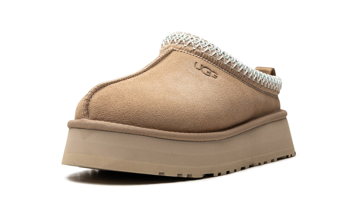 UGG Tazz Platform Slippers – Sand Beige
