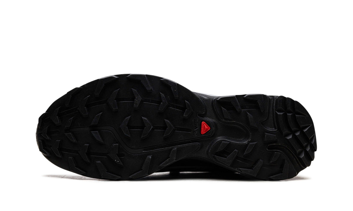 Salomon XT-6 GORE-TEX Sneakers in Black & Silver